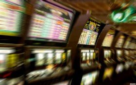 banca00 live casino dealer
